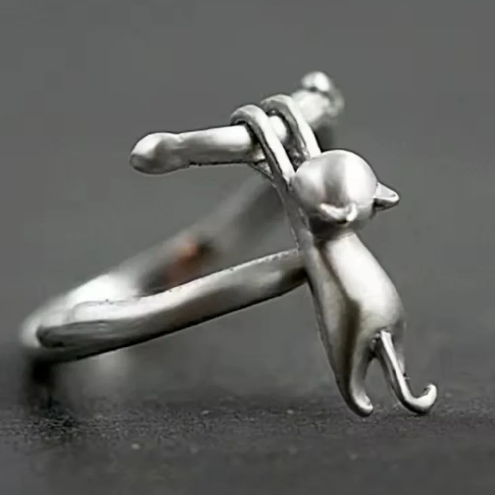 925 Silver Kitty Cat hanging from Branch Ring Sz 8